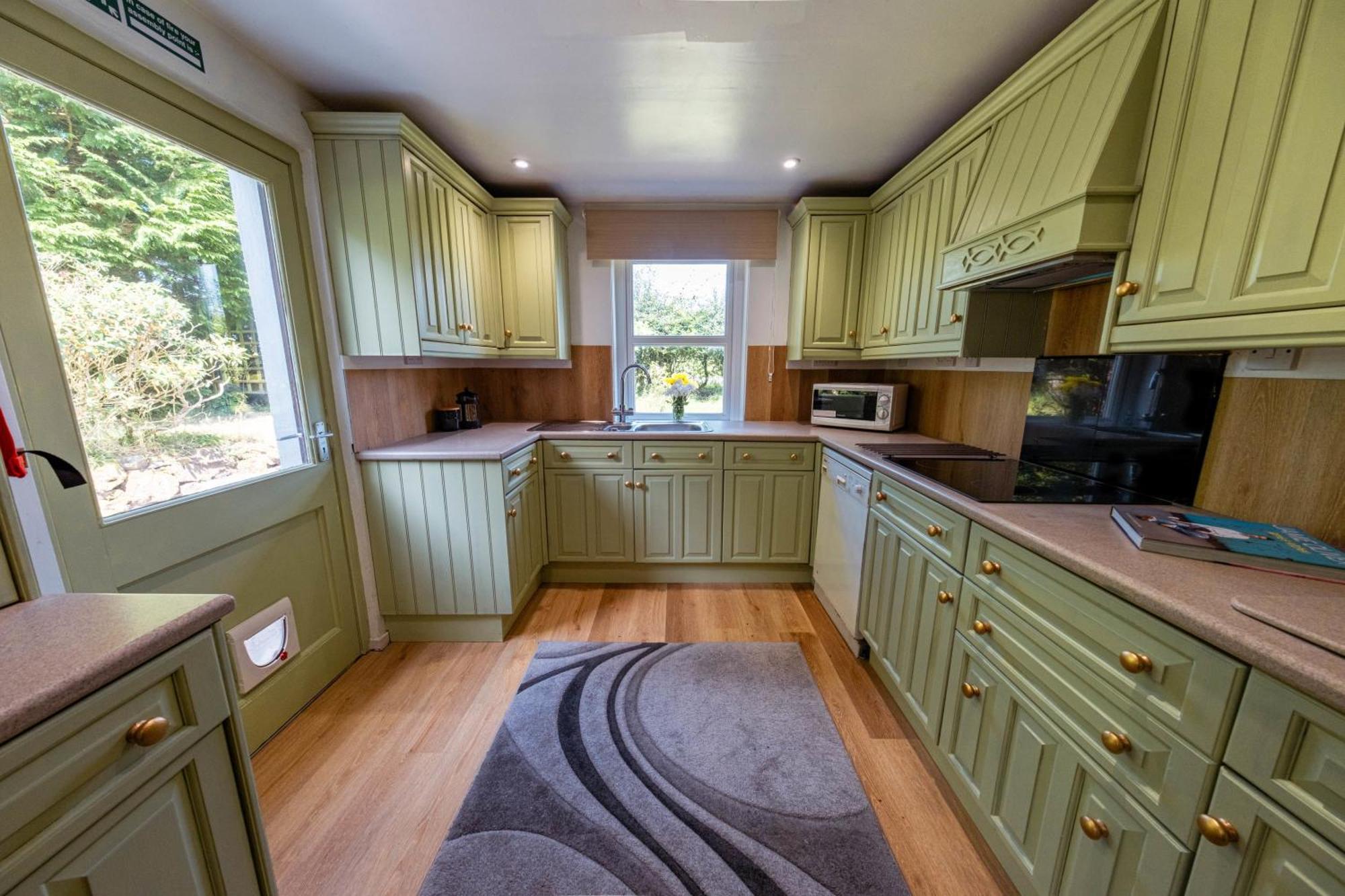 Large Country House With Garden, Outdoor Spa Area & Games Room With Hot Tub And Fire Pit Wigtown Exterior photo